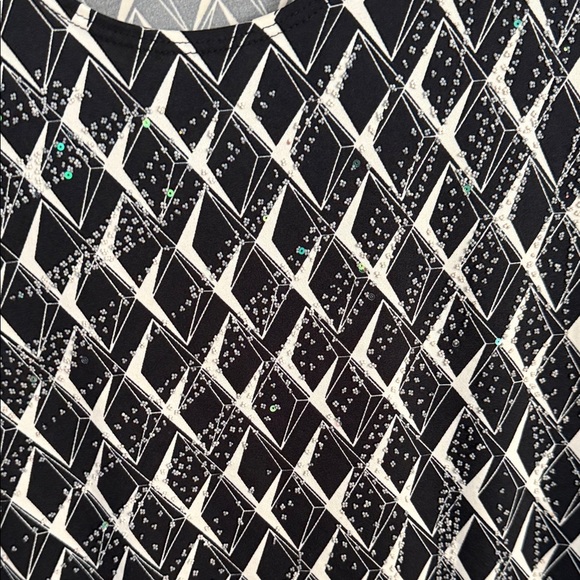 Bleeker & McDougal Chic Black and White Sequined Women's Tunic - Picture 3 of 4